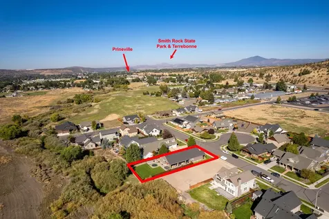 2944 SE Triangle Outfit Drive Prineville OR 97754