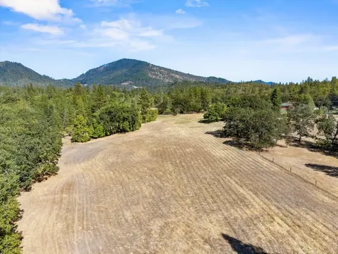 5442 Hugo Road Grants Pass OR 97526