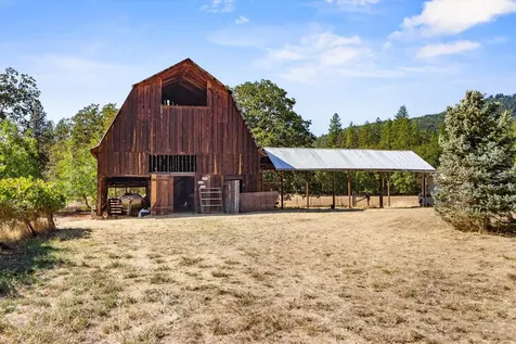 5442 Hugo Road Grants Pass OR 97526