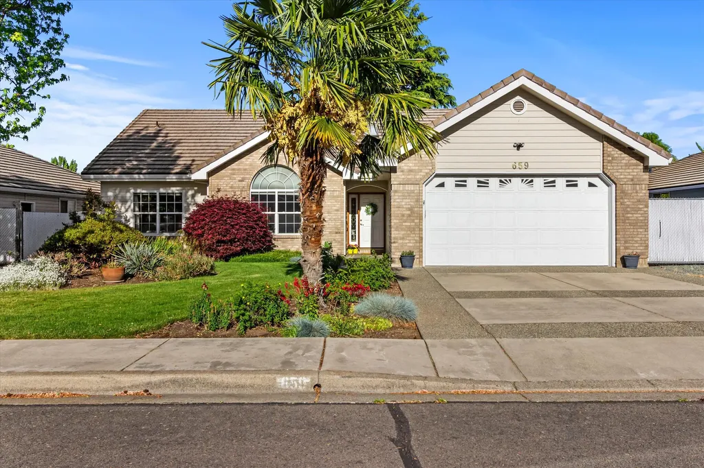 659 Jackson Creek Drive Central Point OR 97502