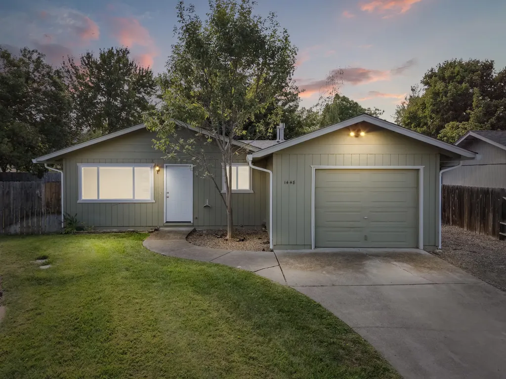 1448 Carolyn Circle Medford OR 97504