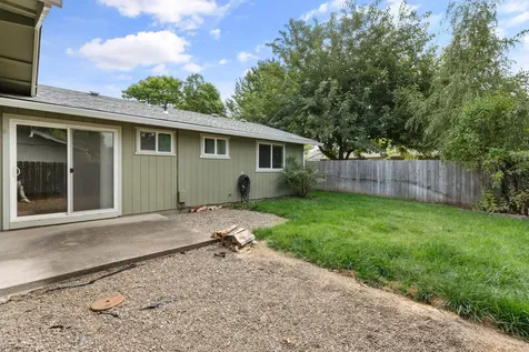 1448 Carolyn Circle Medford OR 97504