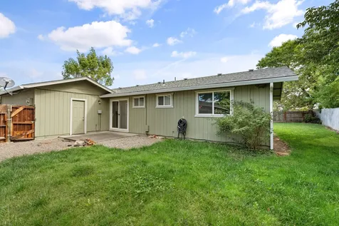 1448 Carolyn Circle Medford OR 97504