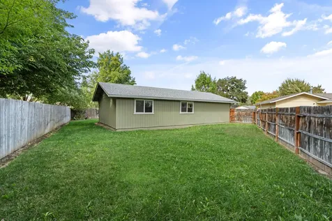 1448 Carolyn Circle Medford OR 97504