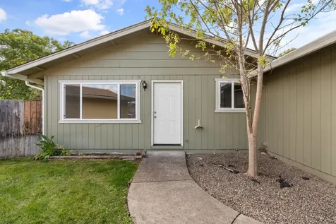 1448 Carolyn Circle Medford OR 97504