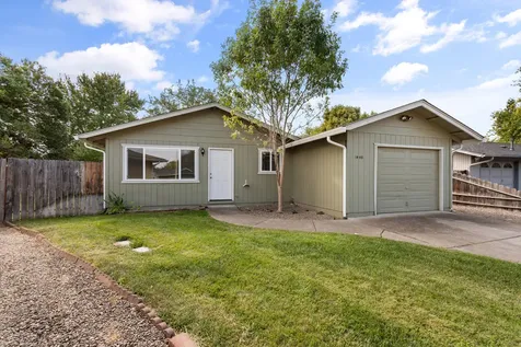 1448 Carolyn Circle Medford OR 97504