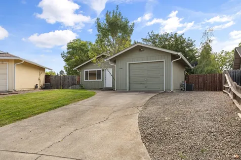 1448 Carolyn Circle Medford OR 97504