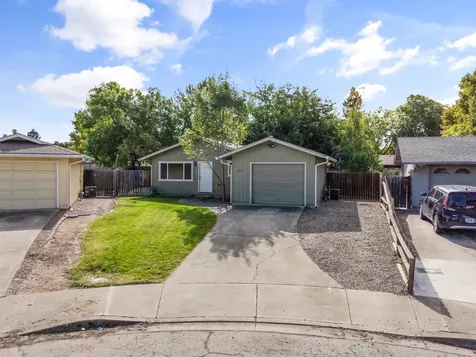 1448 Carolyn Circle Medford OR 97504