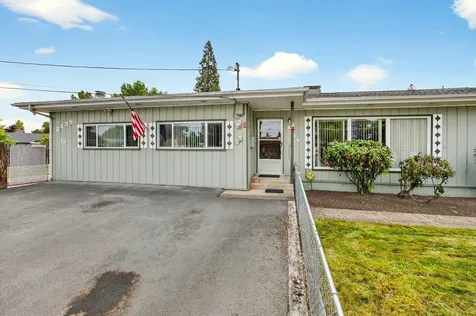 2435 Stearns Way Medford OR 97501