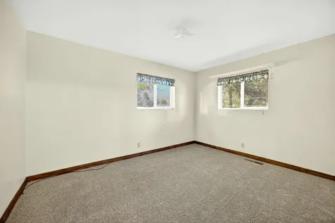 2435 Stearns Way Medford OR 97501