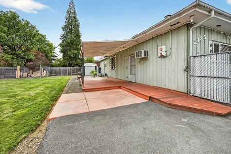2435 Stearns Way Medford OR 97501