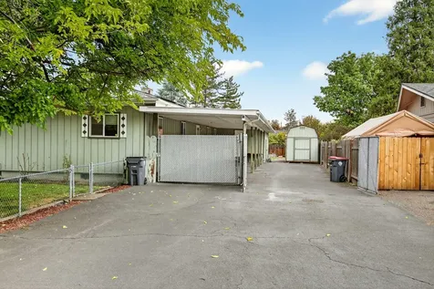 2435 Stearns Way Medford OR 97501