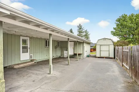 2435 Stearns Way Medford OR 97501