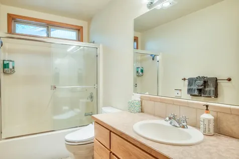 17295 Azusa Road Bend OR 97707