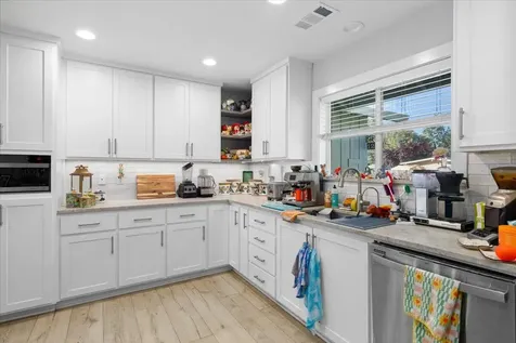 1208 Fortune Drive Medford OR 97504