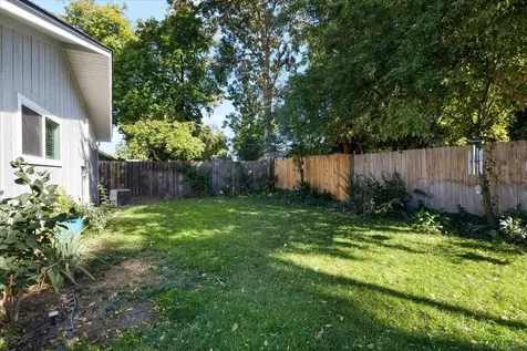 1208 Fortune Drive Medford OR 97504