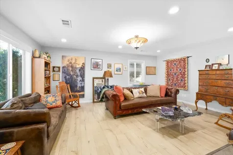 1208 Fortune Drive Medford OR 97504