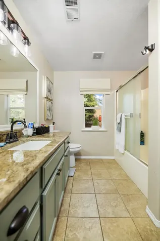 203 Edgerton Lane Wolf Creek OR 97497