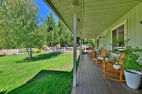 203 Edgerton Lane Wolf Creek OR 97497