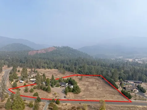 203 Edgerton Lane Wolf Creek OR 97497