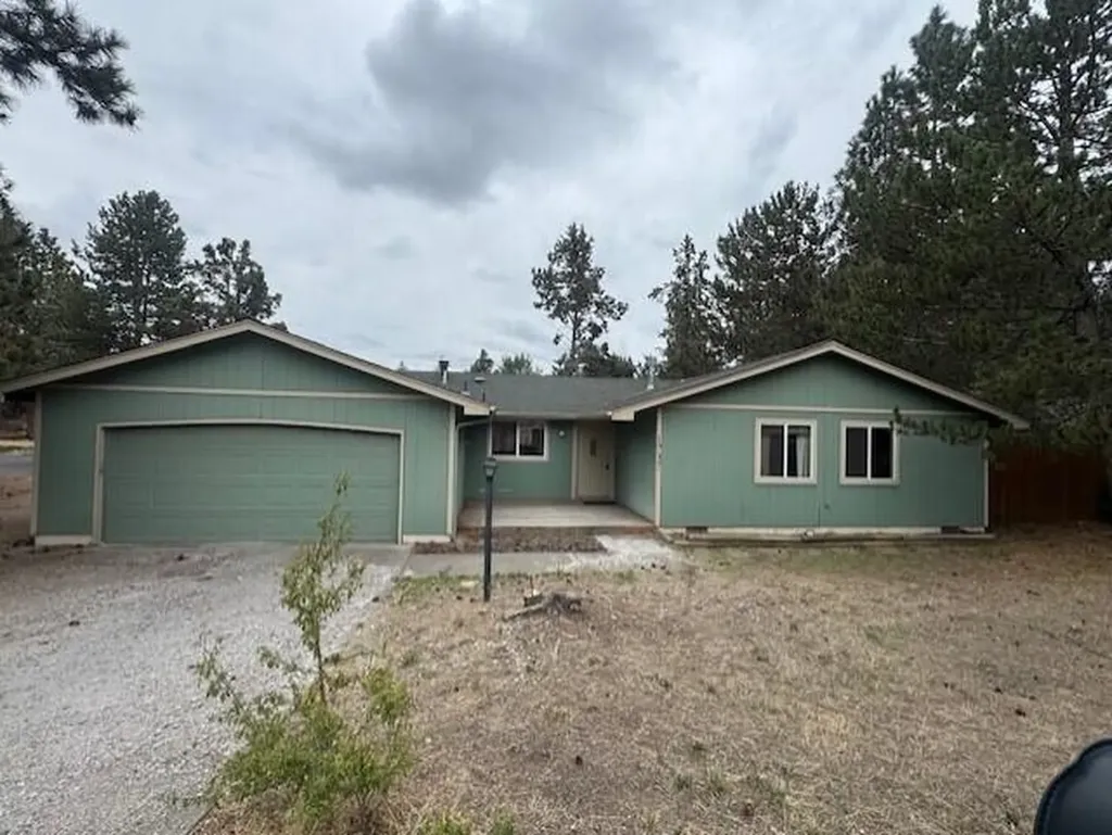 1737 NE Wells Acres Road Bend OR 97701