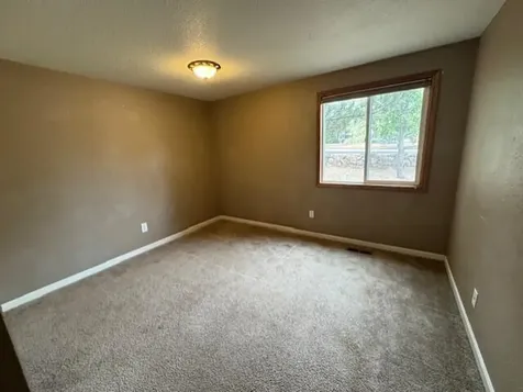 1737 NE Wells Acres Road Bend OR 97701