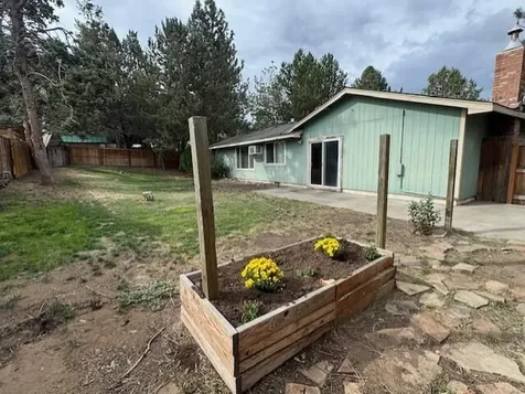 1737 NE Wells Acres Road Bend OR 97701