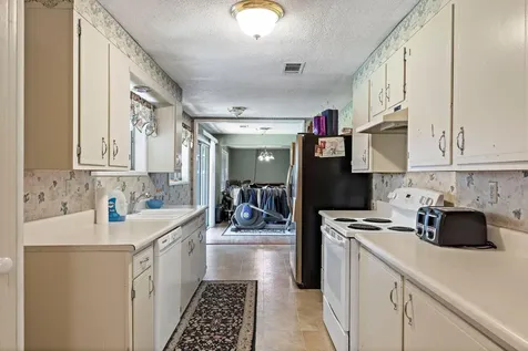 1744 Concord Way Medford OR 97504