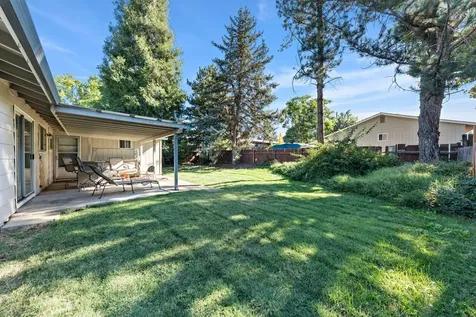 1744 Concord Way Medford OR 97504