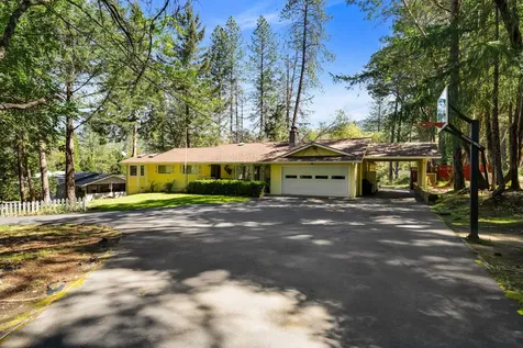 310 Surrey Drive Grants Pass OR 97526