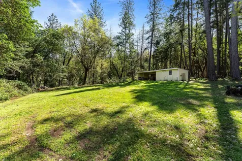 310 Surrey Drive Grants Pass OR 97526