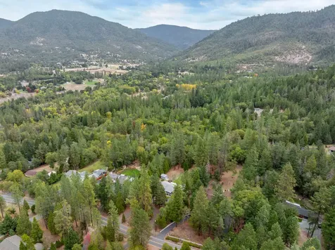 310 Surrey Drive Grants Pass OR 97526