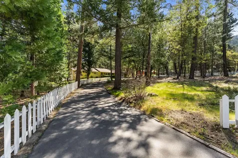 310 Surrey Drive Grants Pass OR 97526