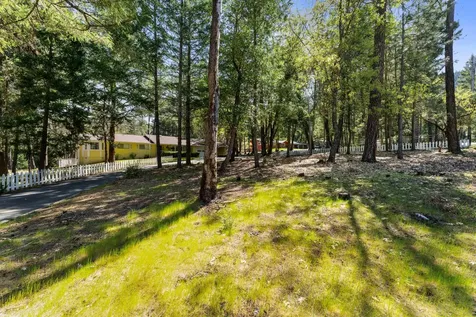310 Surrey Drive Grants Pass OR 97526