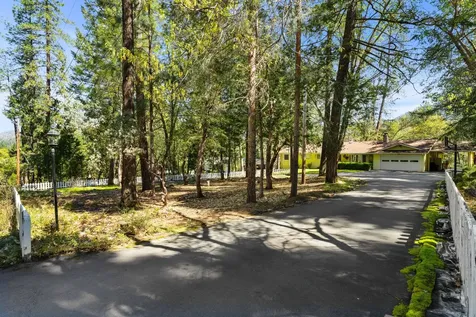 310 Surrey Drive Grants Pass OR 97526
