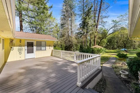 310 Surrey Drive Grants Pass OR 97526