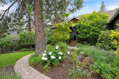 2755 NW Champion Circle Bend OR 97703