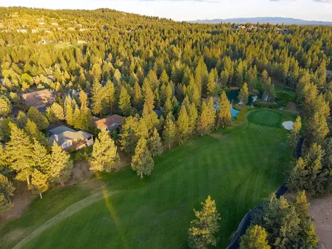 2755 NW Champion Circle Bend OR 97703