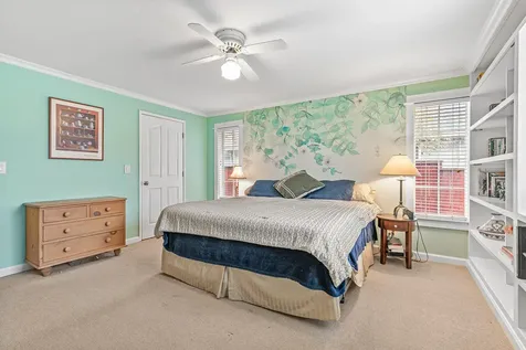 1557 Summer Place Talent OR 97540