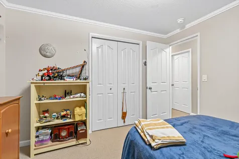 1557 Summer Place Talent OR 97540
