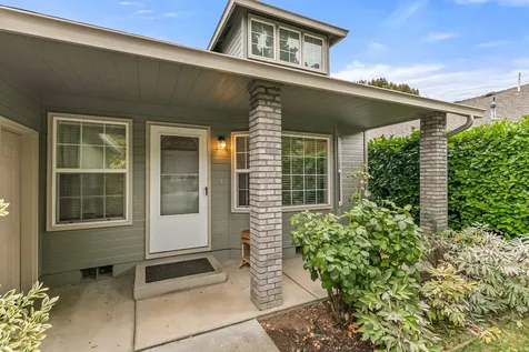 1557 Summer Place Talent OR 97540