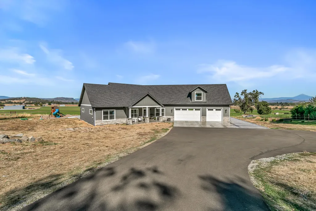 4228 Old Stage Road Central Point OR 97502