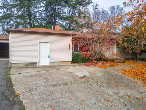 1533 Lenora Drive Medford OR 97504