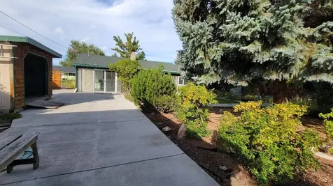 320 SW Beaver Street Prineville OR 97754