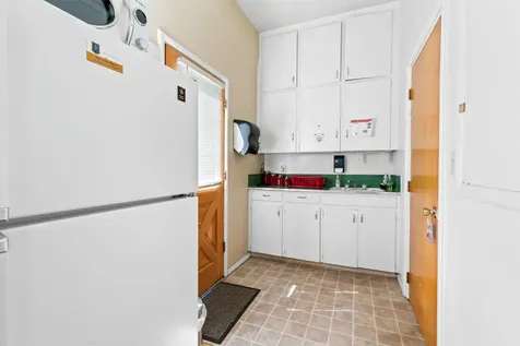 147 N Holly Street Medford OR 97501