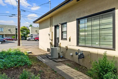 147 N Holly Street Medford OR 97501