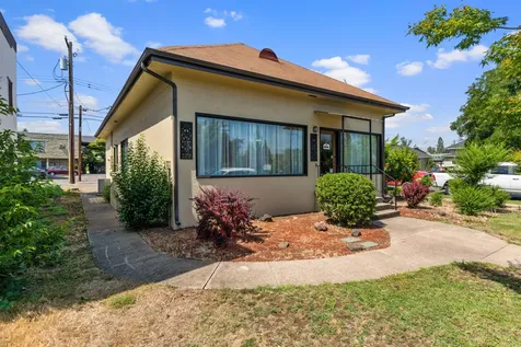 147 N Holly Street Medford OR 97501