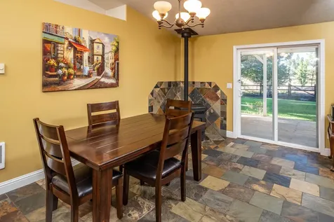 25252 Raven Lane Bend OR 97701