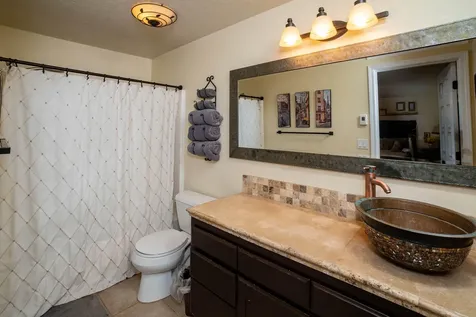 25252 Raven Lane Bend OR 97701