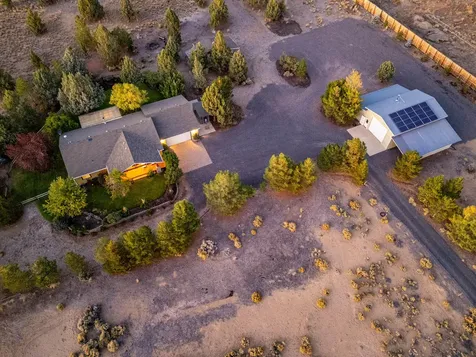 25252 Raven Lane Bend OR 97701
